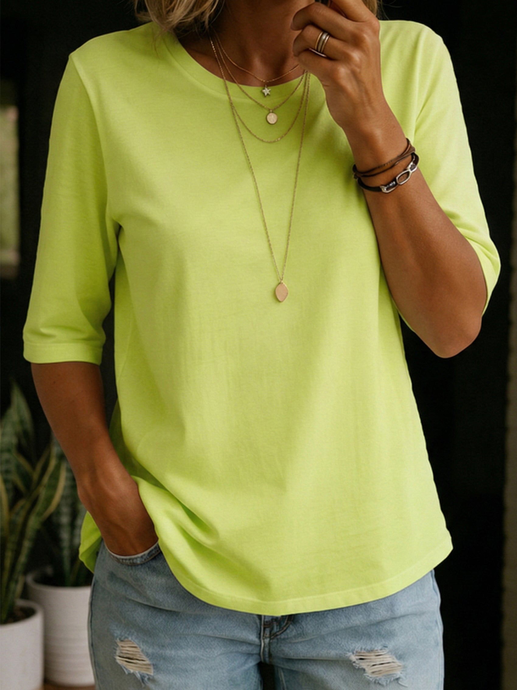 Women's Relaxed Fit Crew Neck 3/4 Sleeve T-Shirt Top